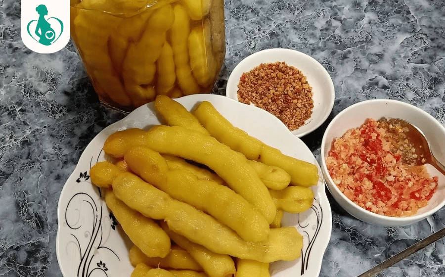 Bầu 3 tháng đầu ăn me ngâm được không